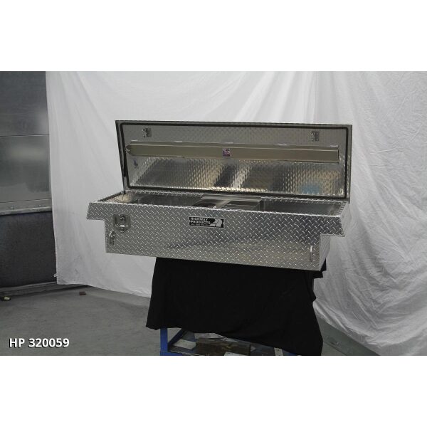 Single Lid Aluminum Saddle Box 70" x 16" x 20"